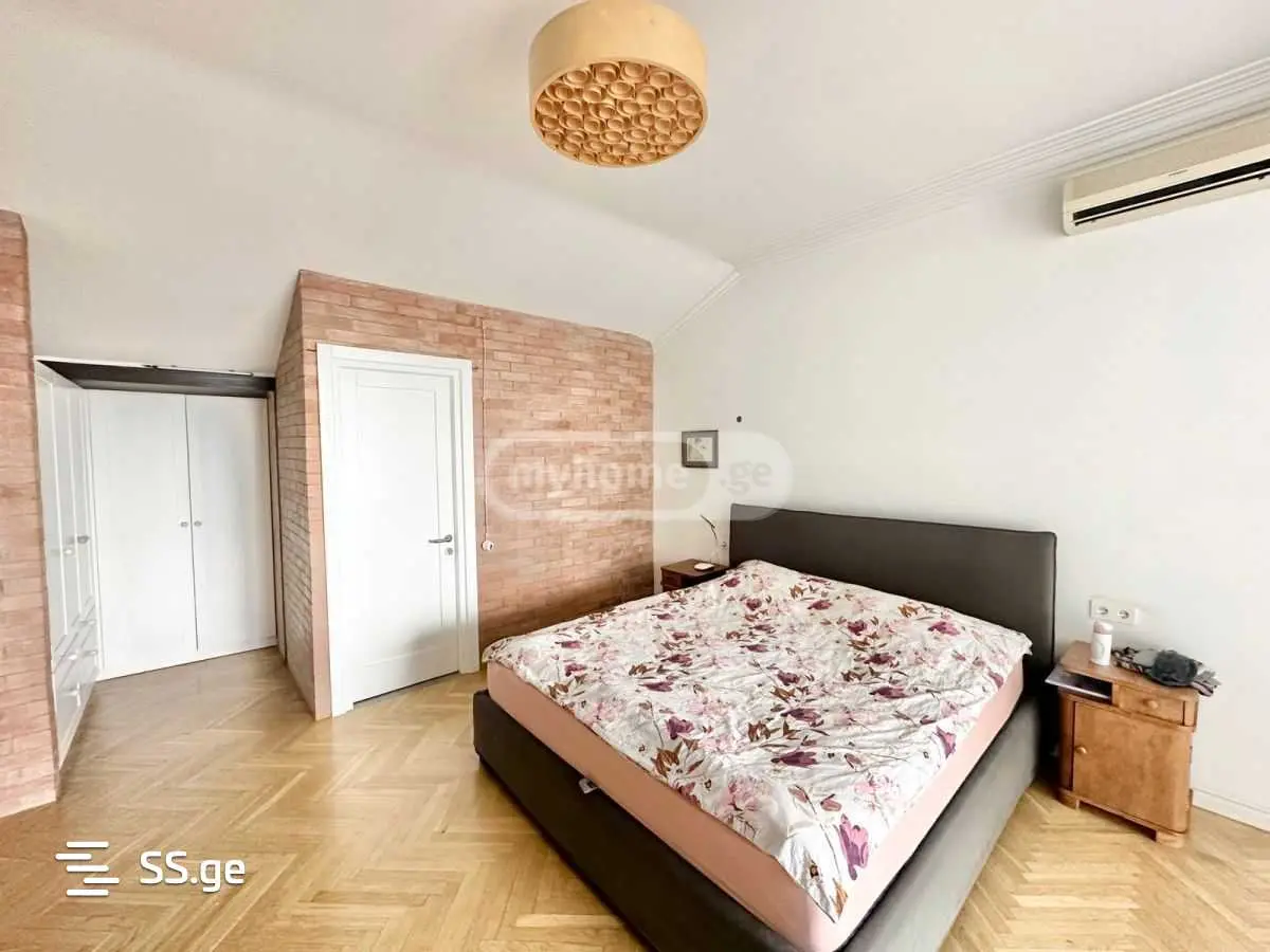 For Rent 10+ Room Private House In Vake view 12