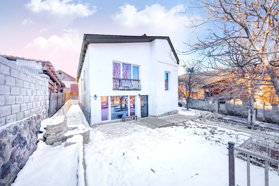 For Rent 10+ Room Private House Bakurianshi, 1 of 12