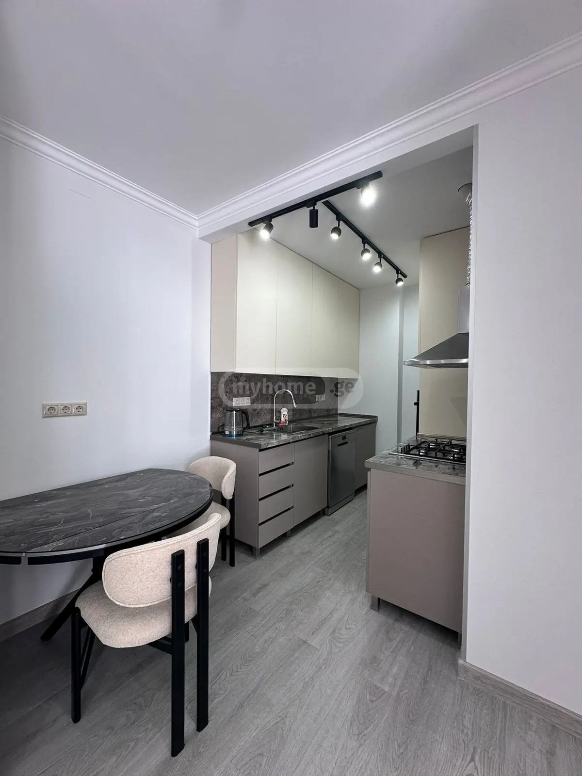 3 Room Flat For Rent. Batumi view 18