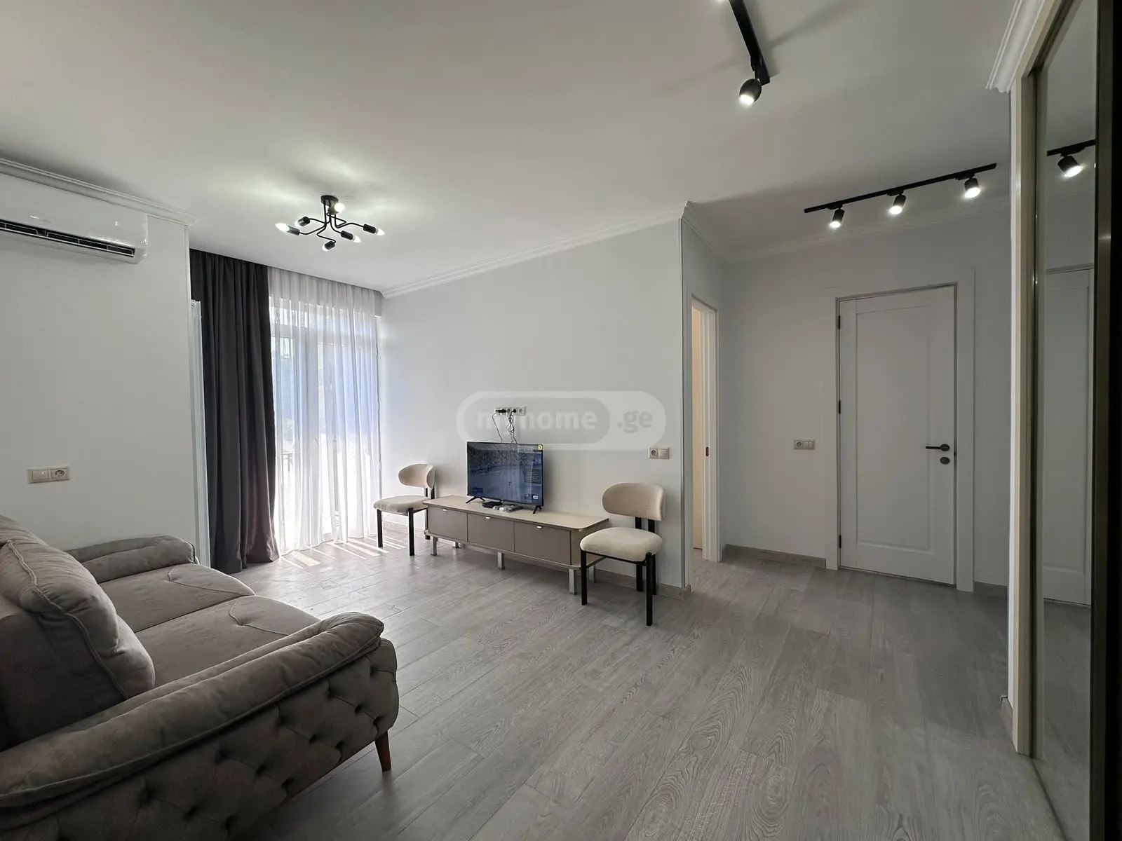 3 Room Flat For Rent. Batumi view 13