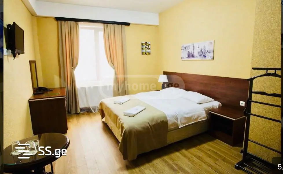 For Rent 10+ Room Sastumro Avlabarshi, 1 of 7