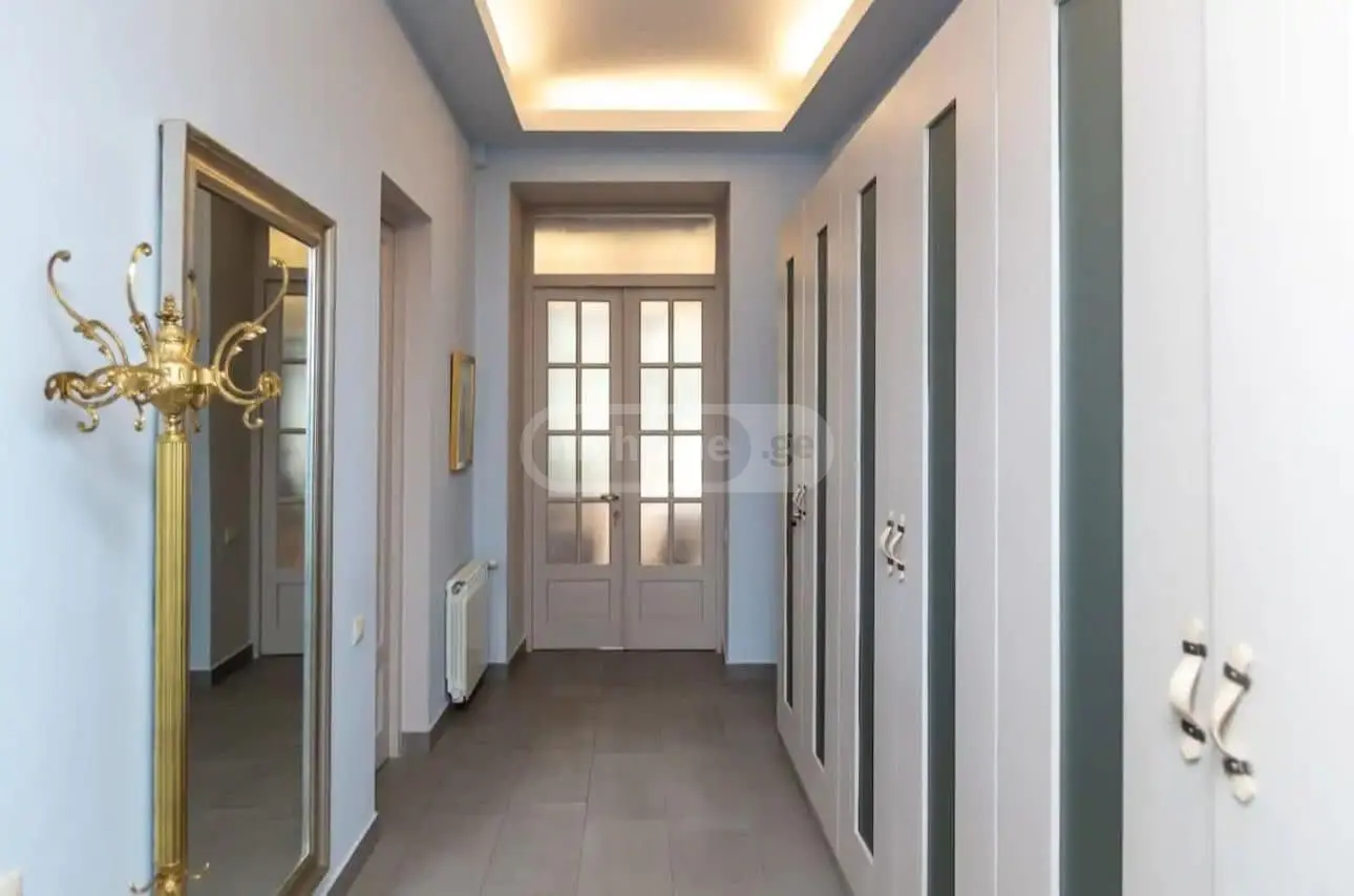 For Rent 3 Room Apartment Mtatsmindaze view 5