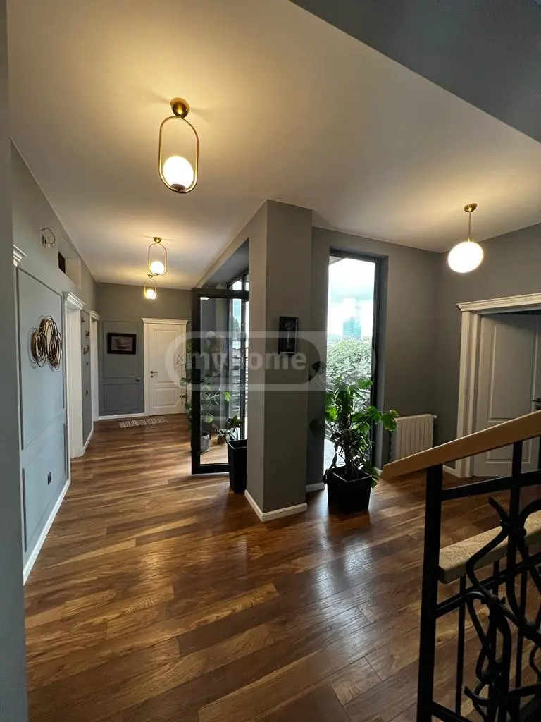 For Rent 6 Room Private House Mtatsmindaze view 4