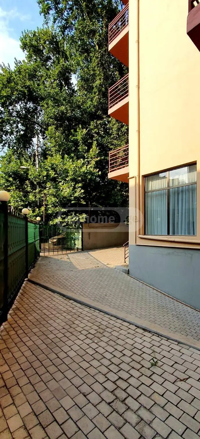 For Sale 10+ Room Sastumro Chughuretshi, 8 of 9