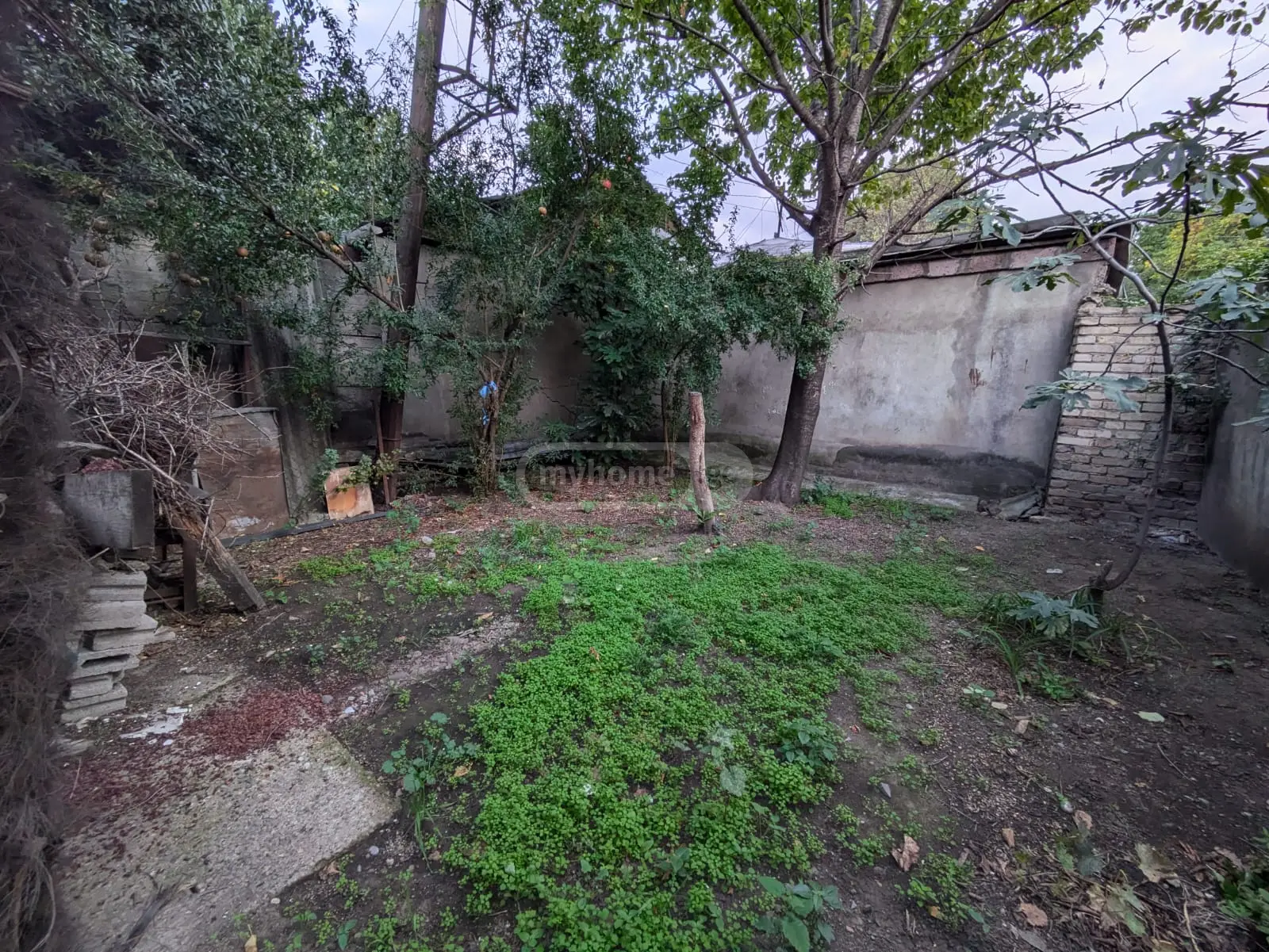 For Sale 10+ Room Private House Avlabarshi, 1 of 11
