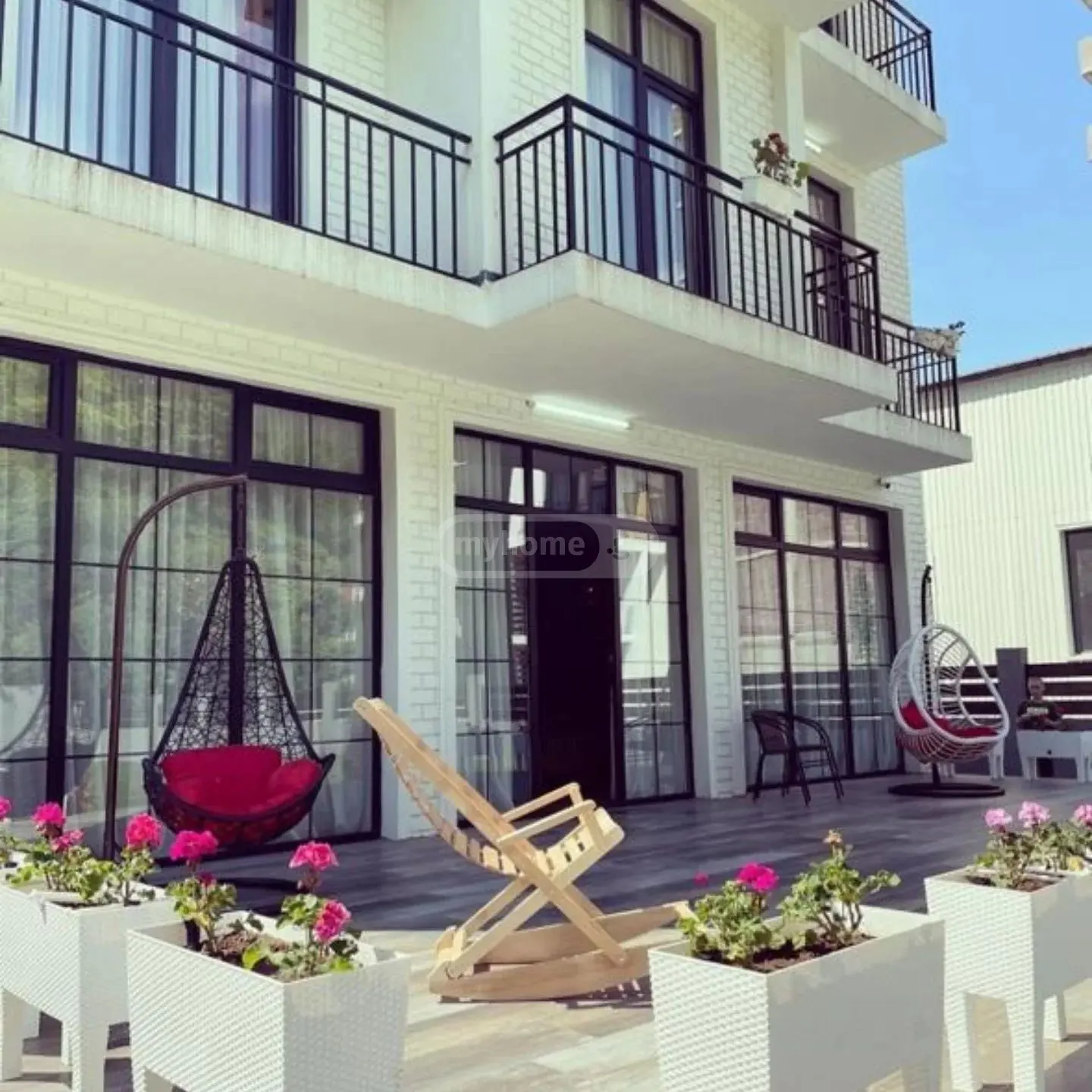 For Rent 10+ Room Private House In Batumi view 2