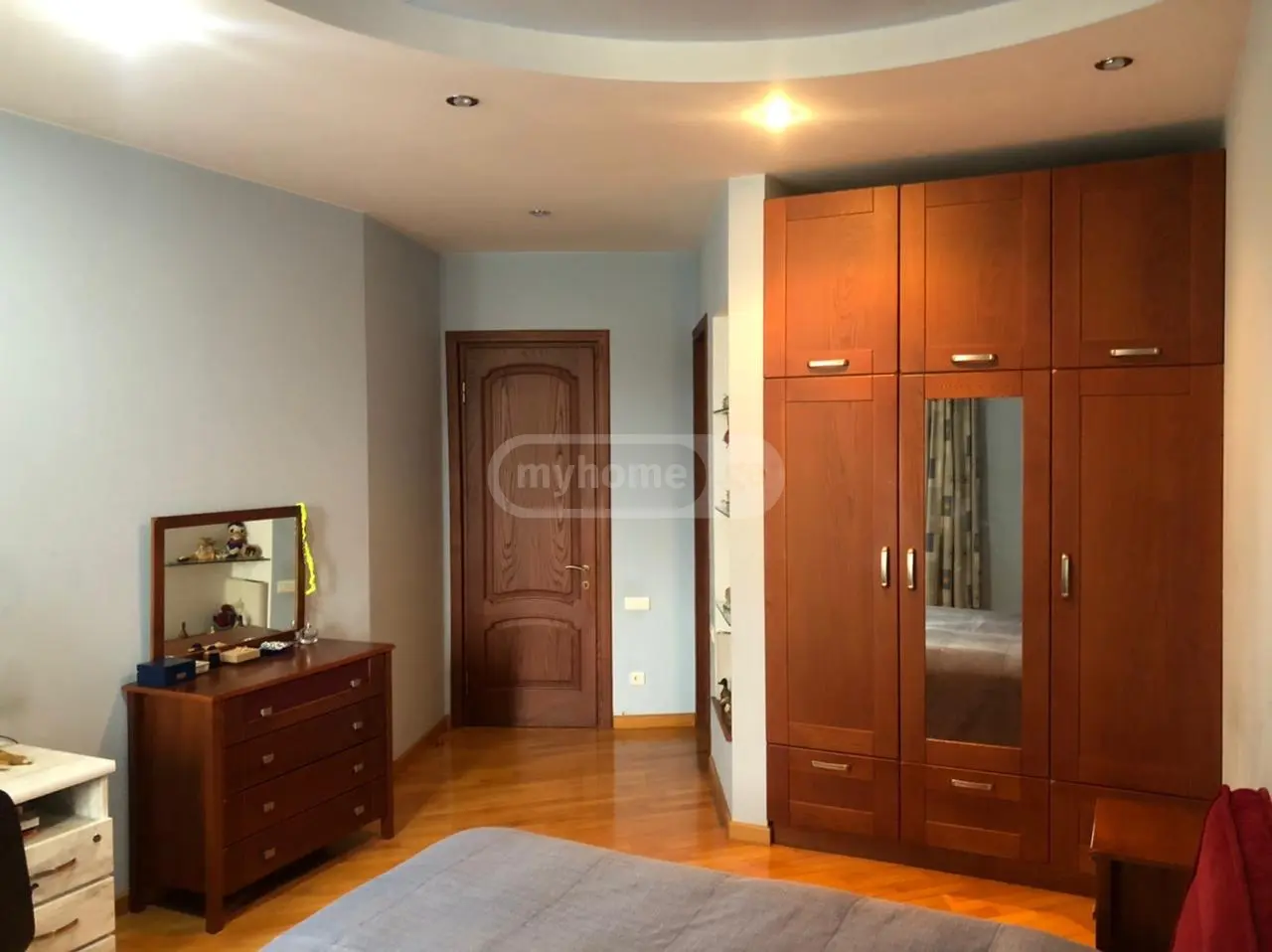 For Sale 4 Room Apartment view 4