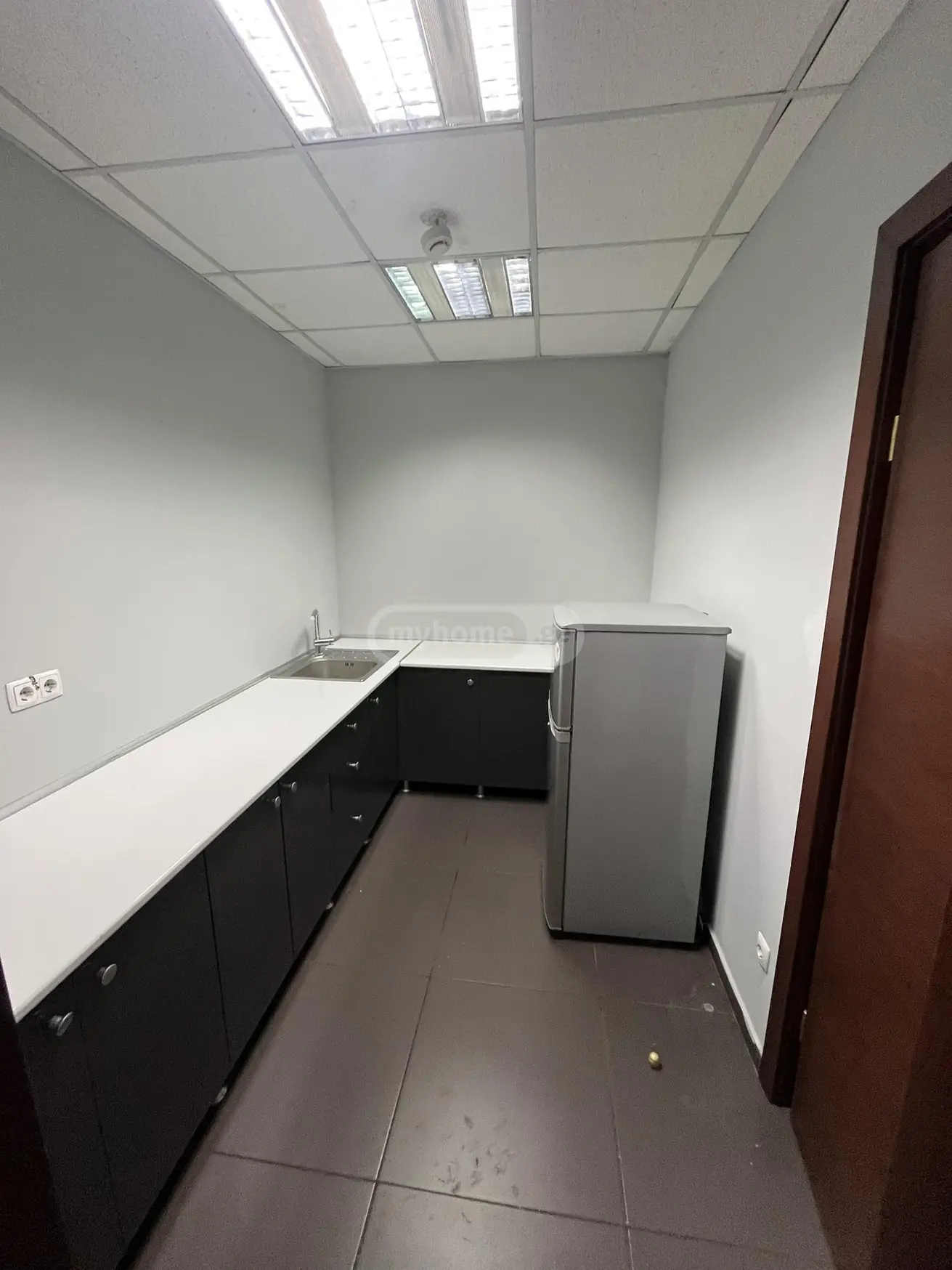 For Sale Saopise Commercial Space Mtatsmindaze view 3