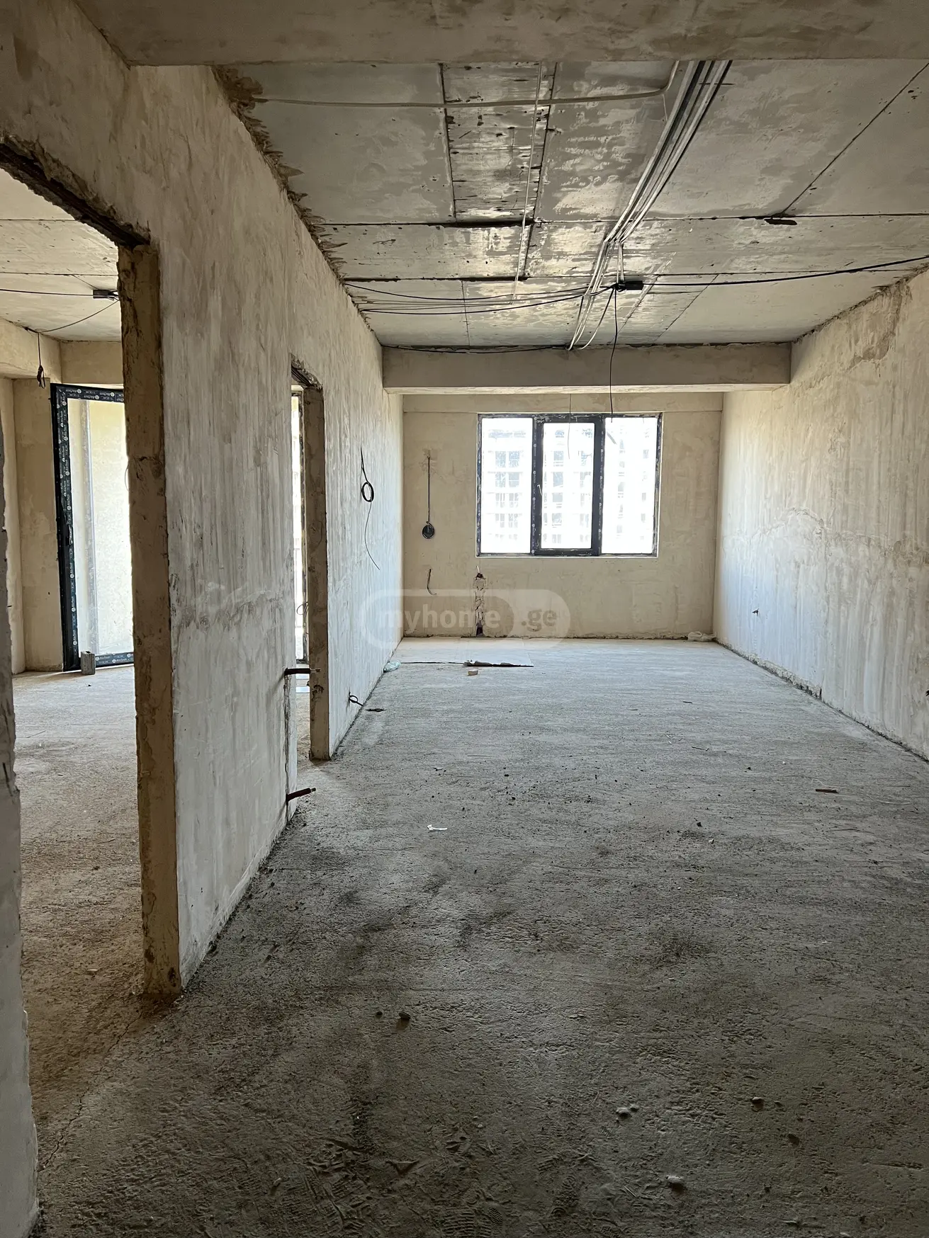 For Sale 3 Room Apartment view 1