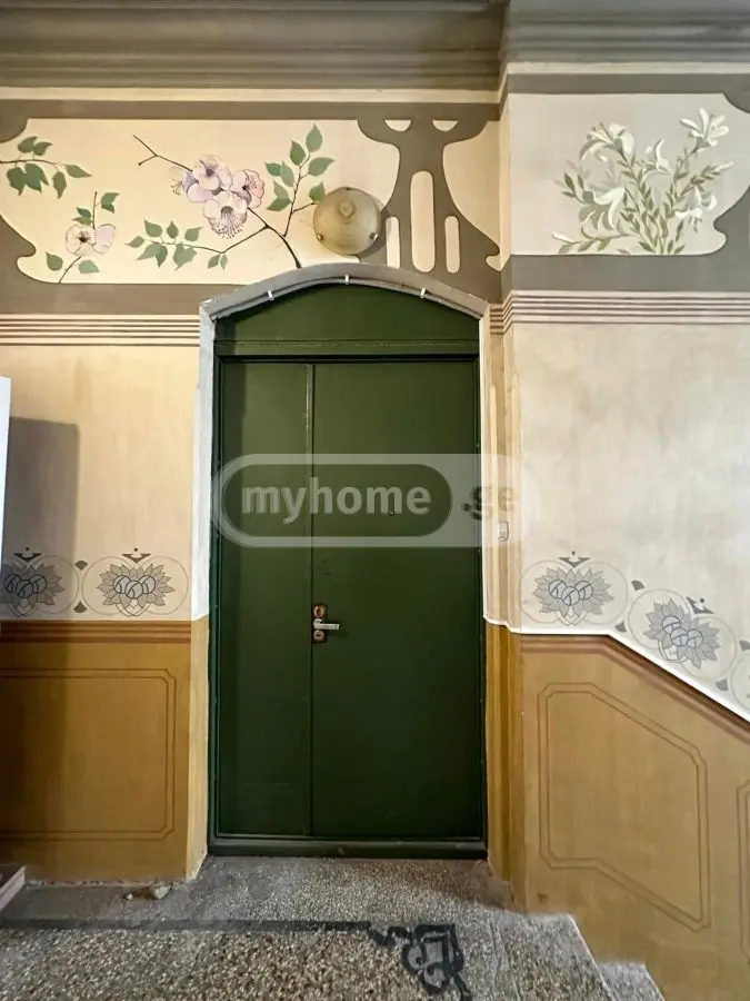 For Sale 4 Room Apartment Chughuretshi view 10