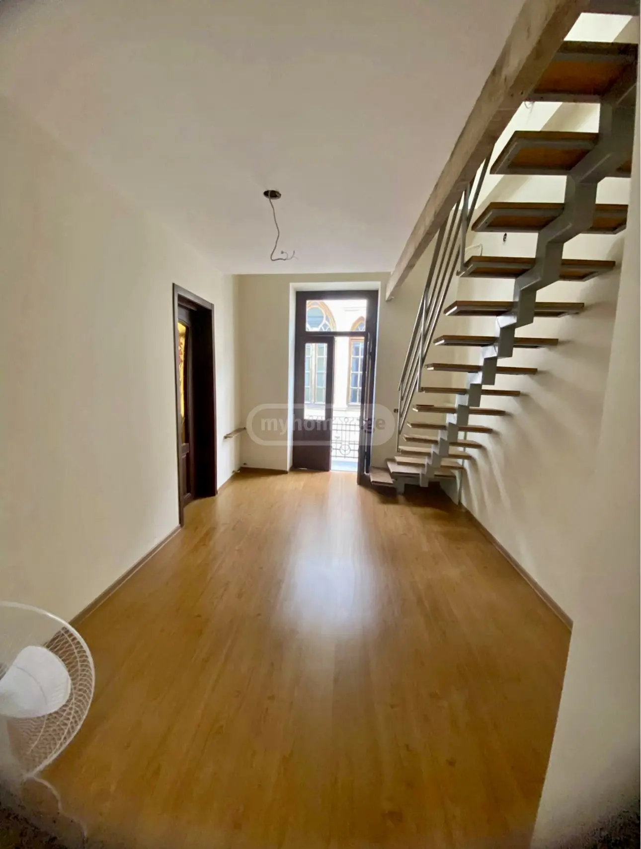 For Sale 4 Room Apartment Chughuretshi view 6