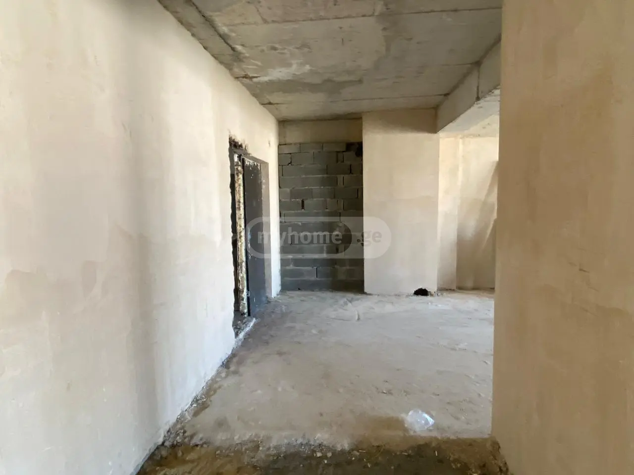 For Sale 4 Room Apartment view 7