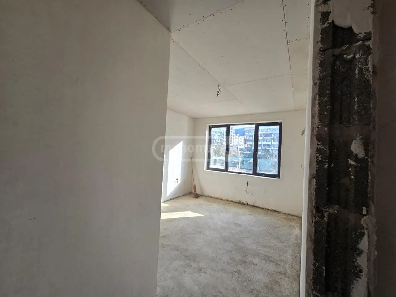 For Sale 4 Room Apartment view 6