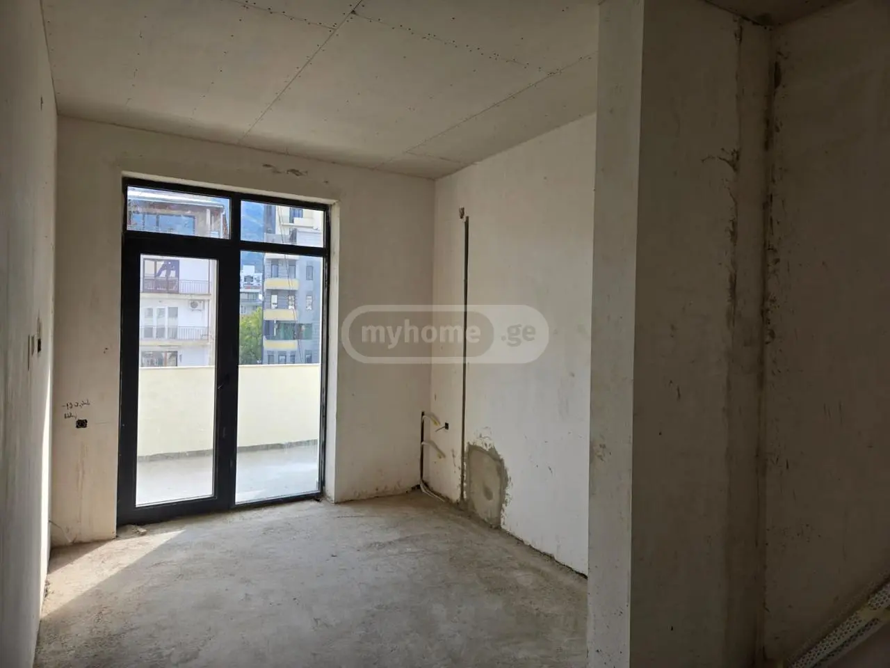 For Sale 4 Room Apartment view 7