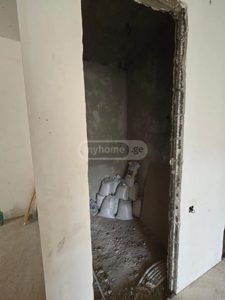 For Sale 4 Room Apartment view 11