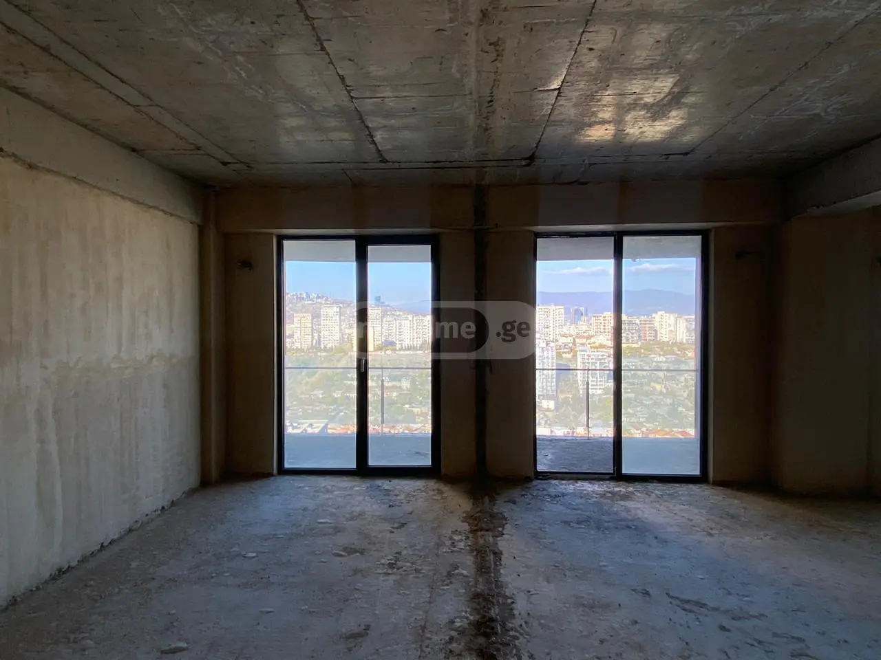 For Sale 4 Room Apartment view 5