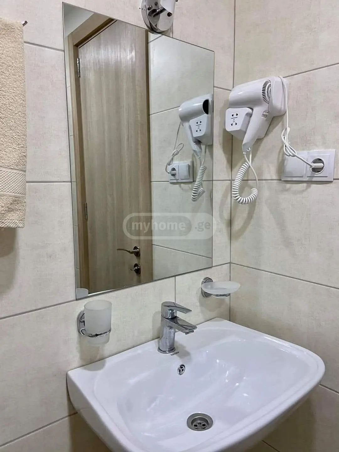Daily Rent 2 Room Apartment Bakurianshi view 3