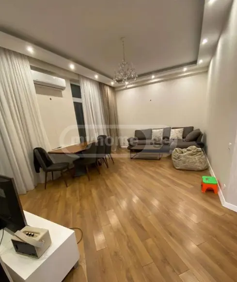 For Sale 3 Room Apartment view 1