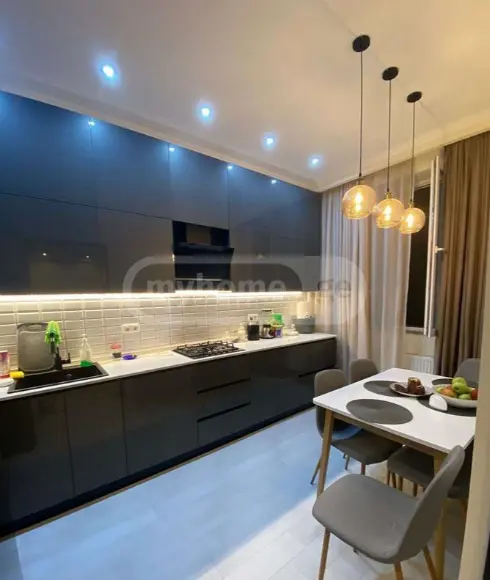 For Sale 3 Room Apartment view 2