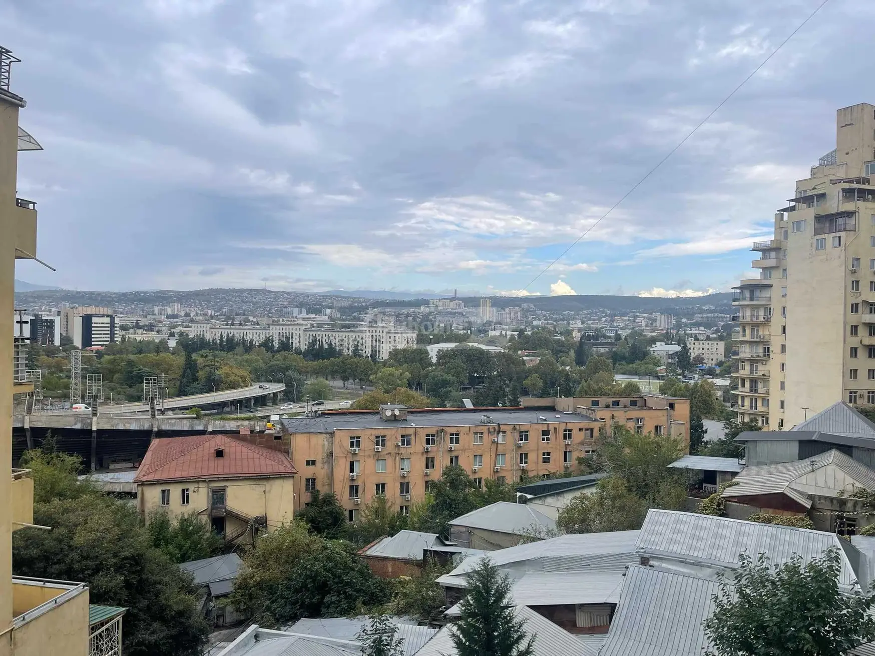 For Rent 5 Room Apartment Veraze view 9