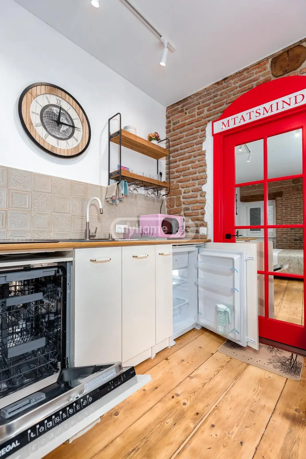 For Rent 1 Room Apartment Mtatsmindaze view 2
