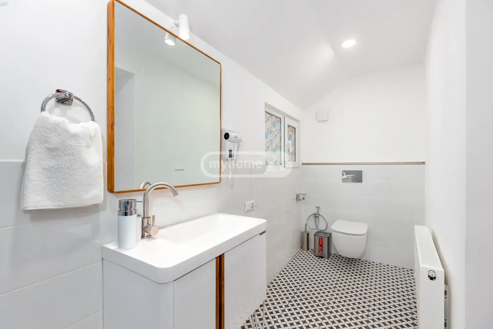 For Rent 1 Room Apartment Mtatsmindaze view 4