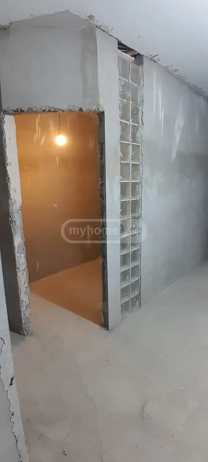 For Sale 4 Room Apartment view 3