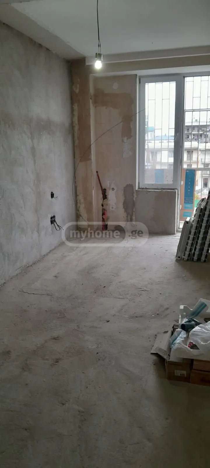 For Sale 4 Room Apartment view 1