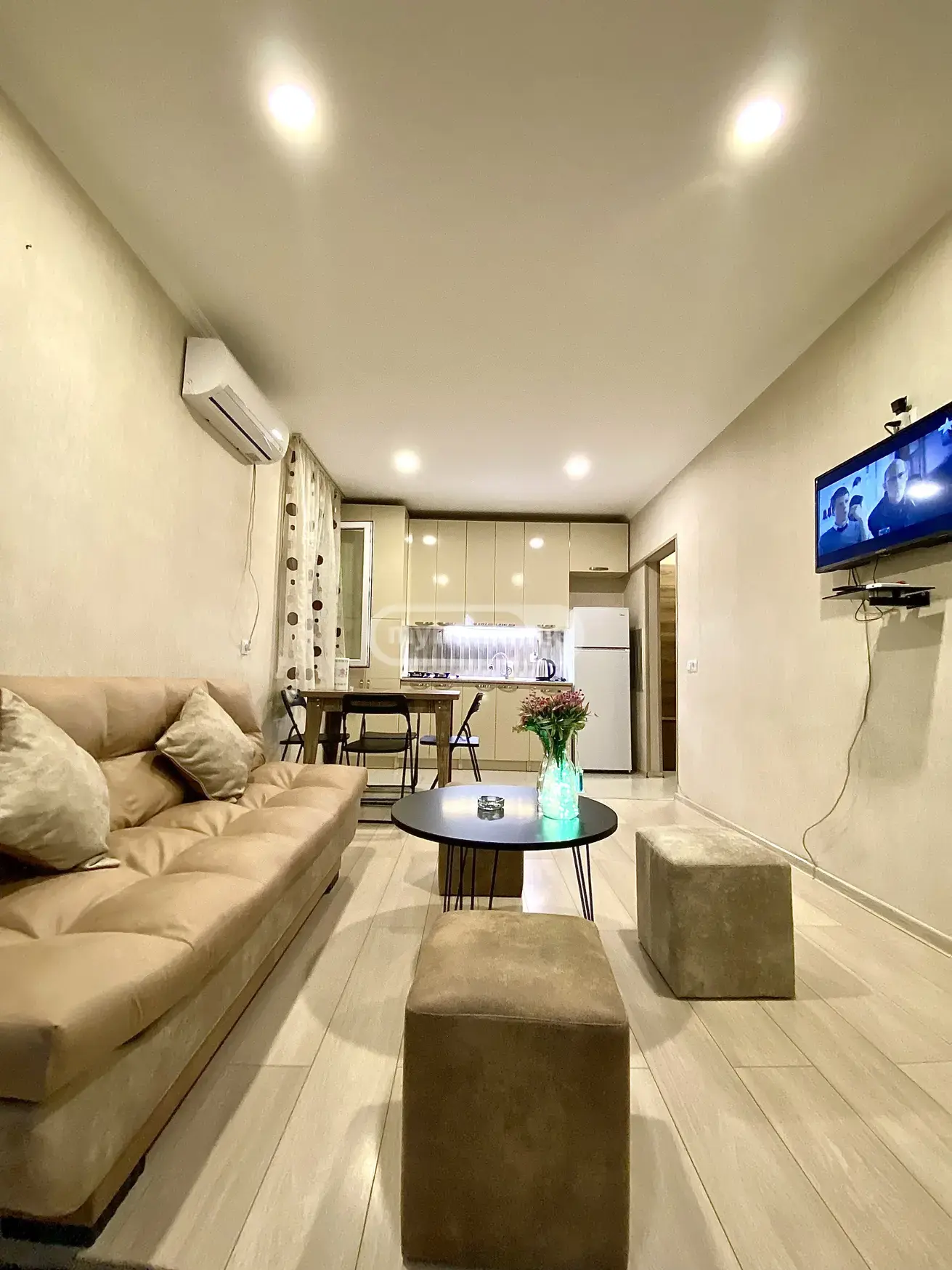 2 Room Flat Daily Rent. Chugureti view 25