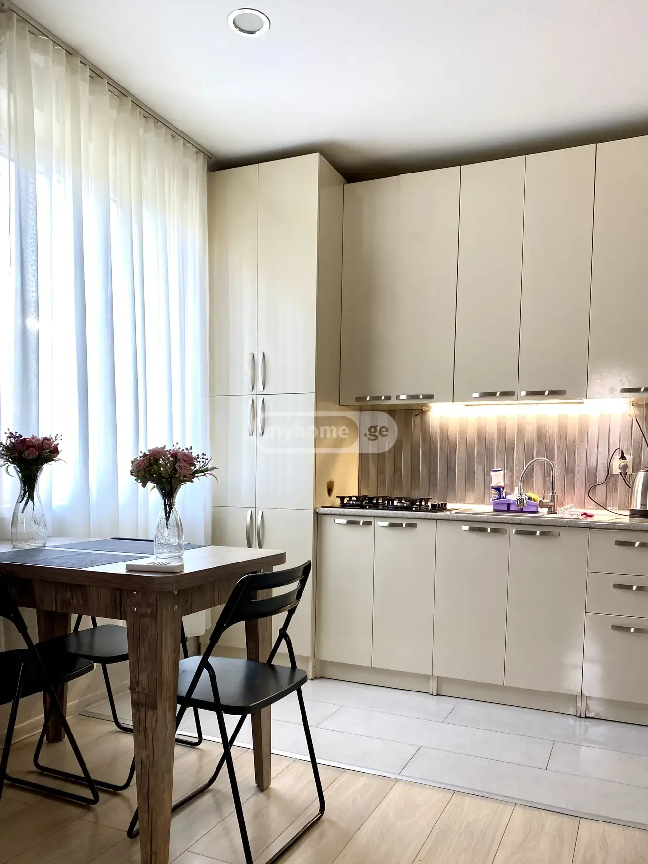 2 Room Flat Daily Rent. Chugureti view 27