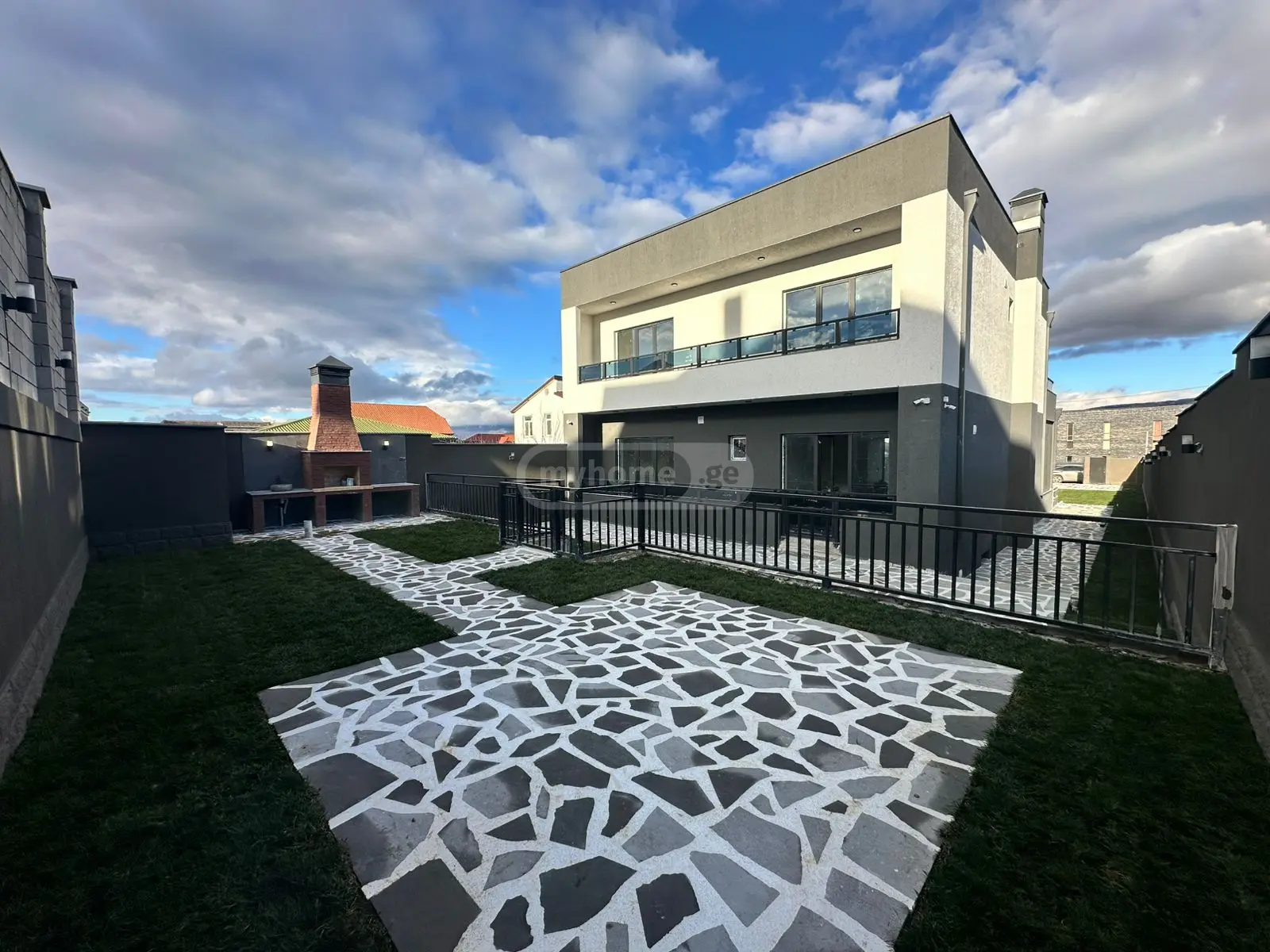 For Sale 10+ Room Private House Chughuretshi view 10