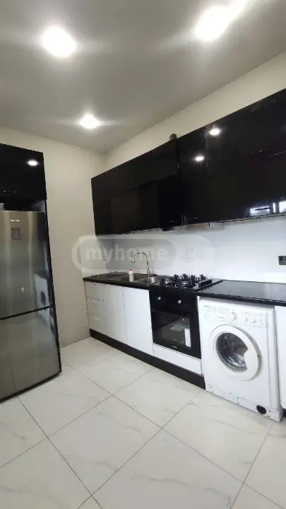 For Sale 4 Room Apartment Chughuretshi view 5