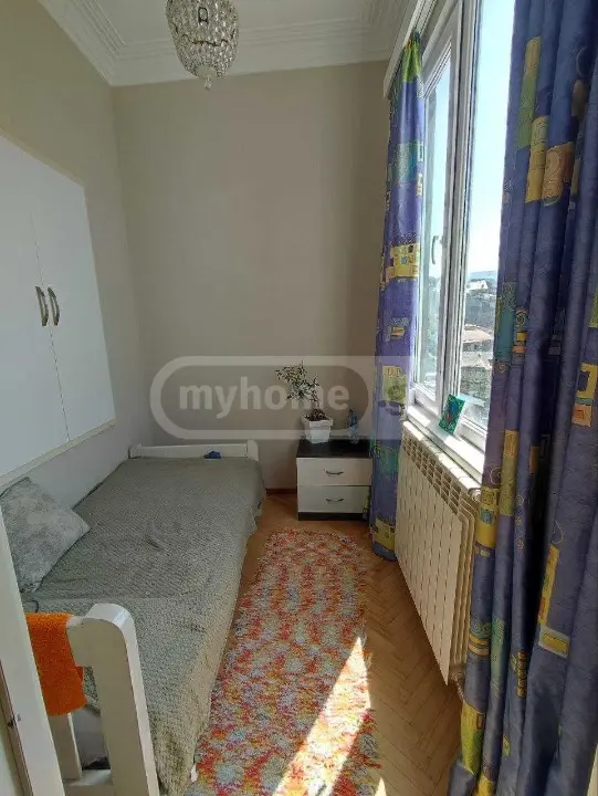 For Sale 4 Room Apartment Chughuretshi view 4