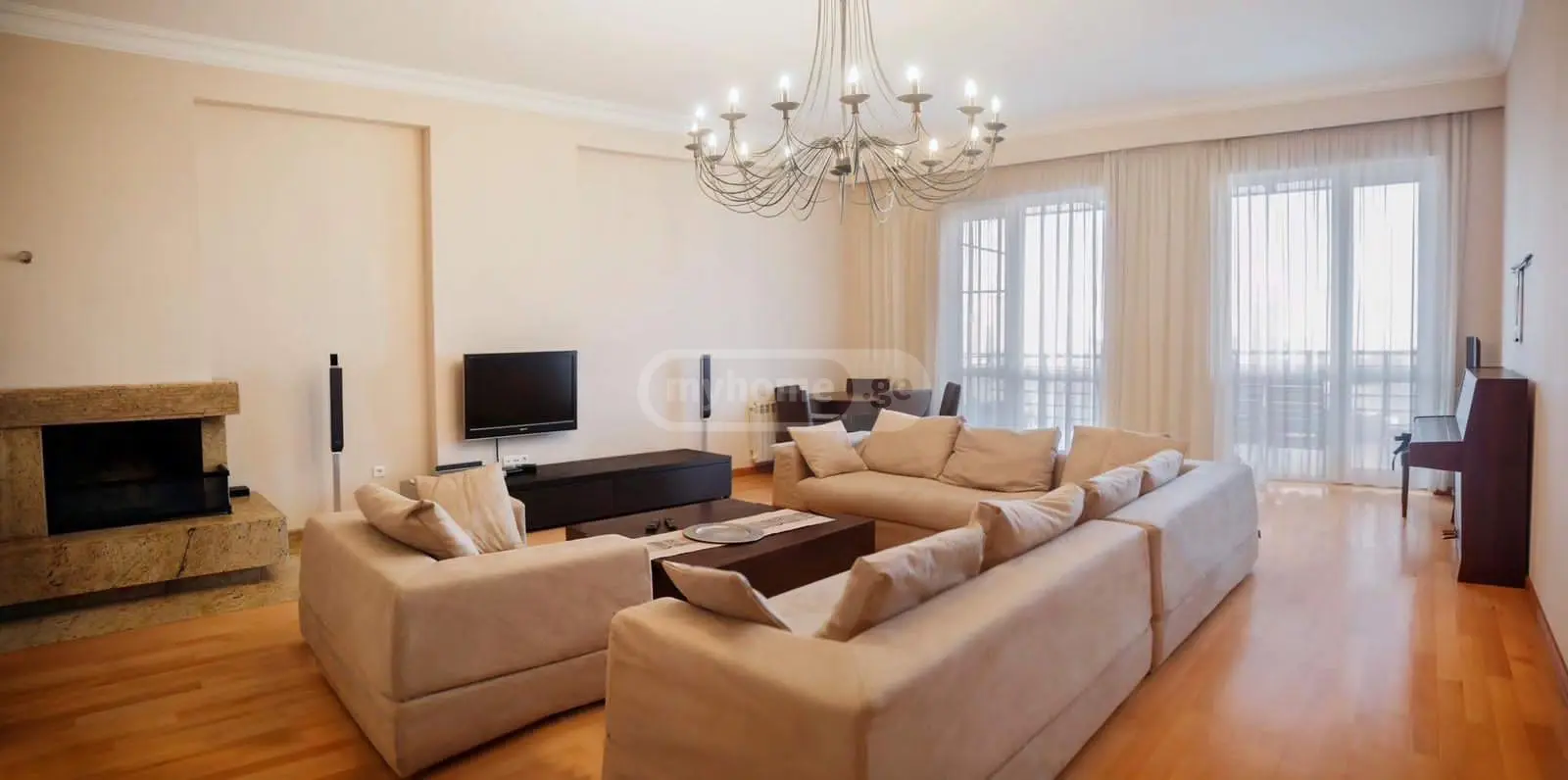 For Rent 4 Room Apartment Veraze view 1