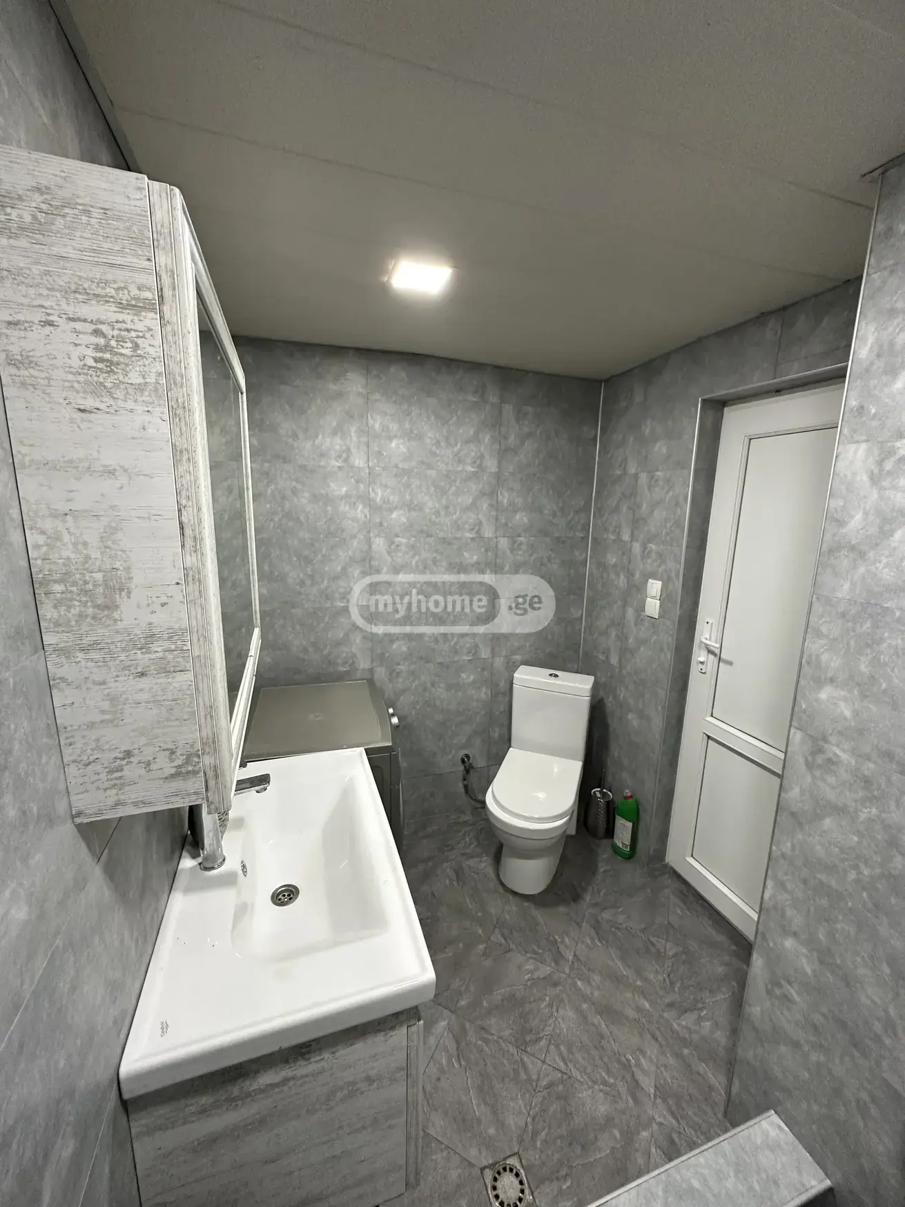 For Rent 5 Room Apartment Kutaisshi view 9