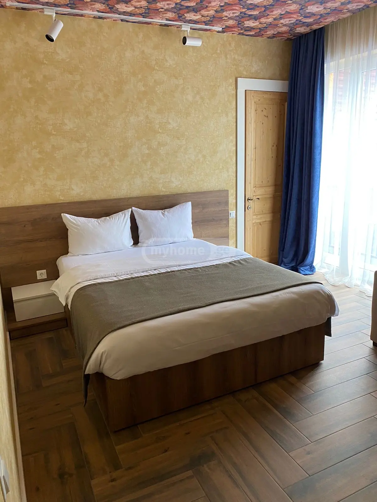 For Rent 10+ Room Sastumro Eliaze view 3