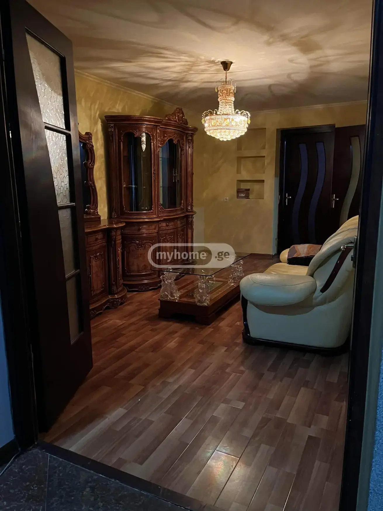 For Rent 3 Room Apartment Kutaisshi view 1