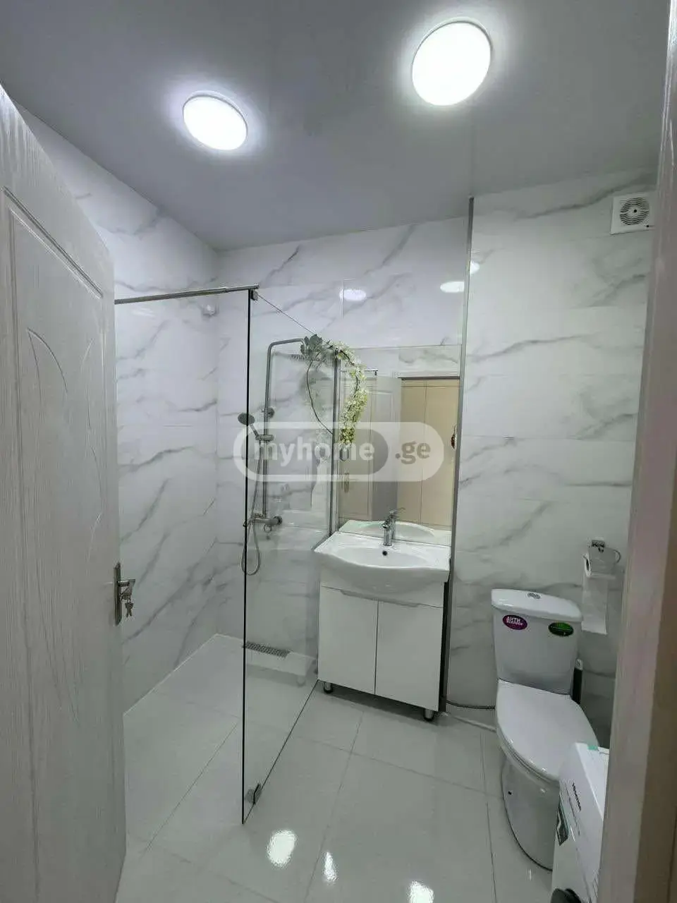 For Rent 3 Room Apartment Kutaisshi view 5