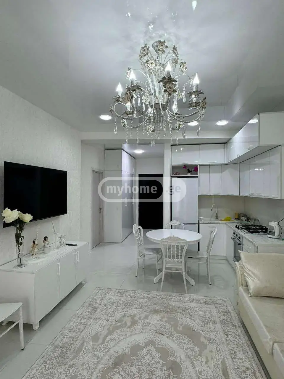 For Rent 3 Room Apartment Kutaisshi view 1