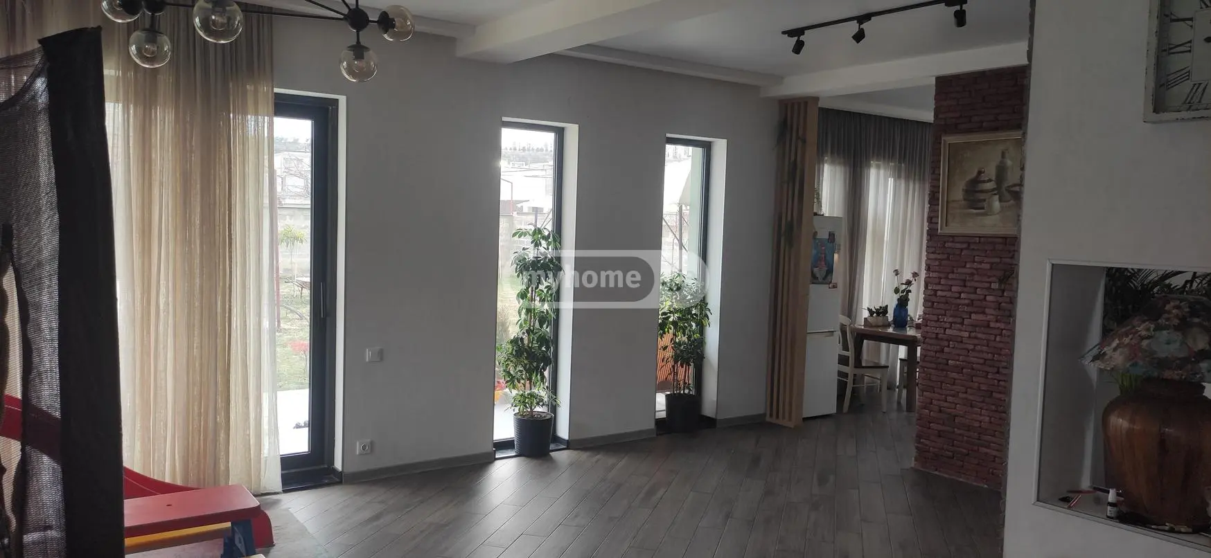 For Sale 7 Room Private House Chughuretshi view 3