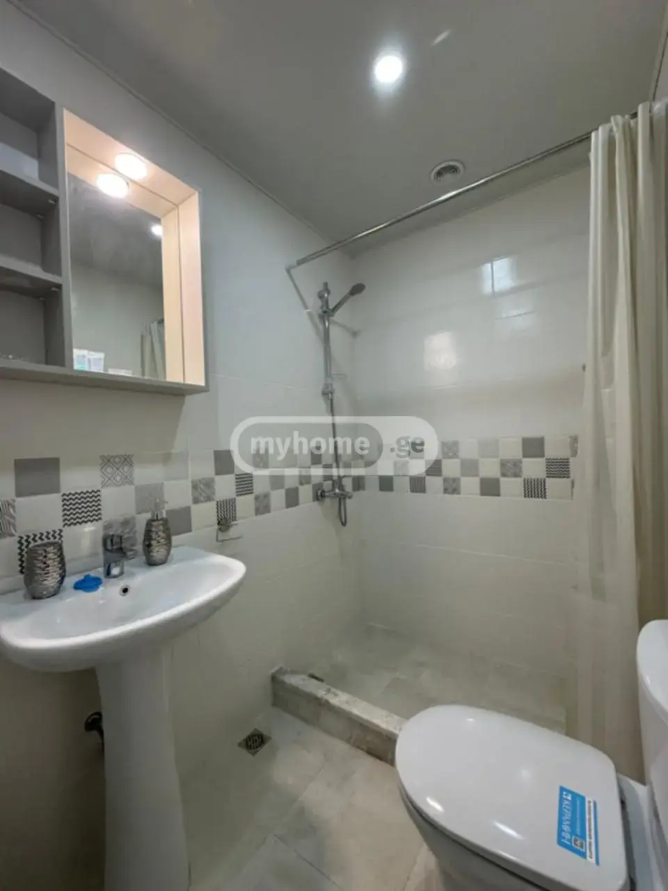 For Rent 5 Room Private House Kutaisshi view 9