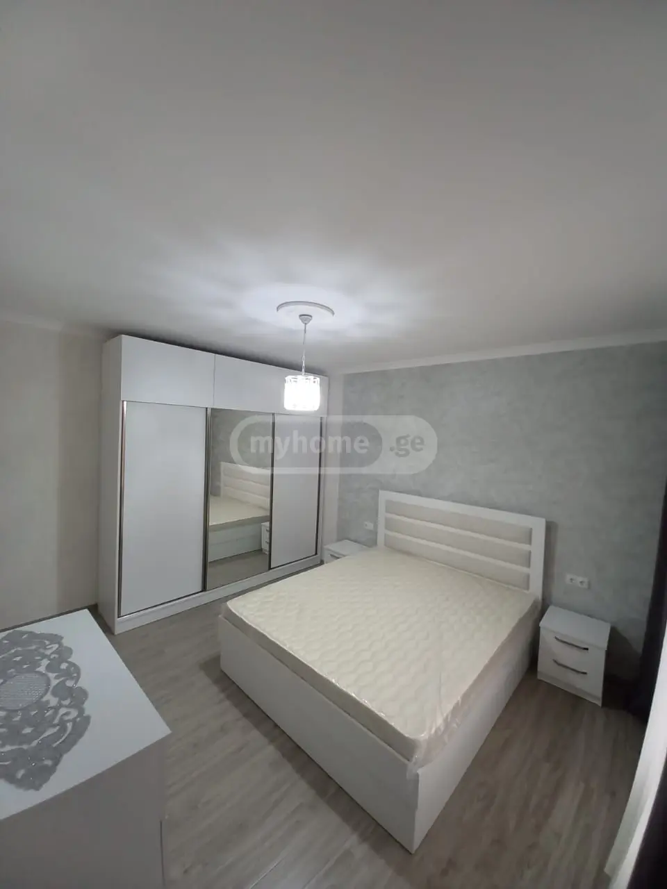 Аренда 3-комната Квартира view 1