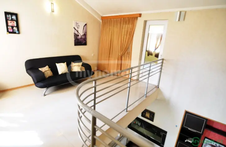 For Sale 8 Room Private House Isanshi view 3