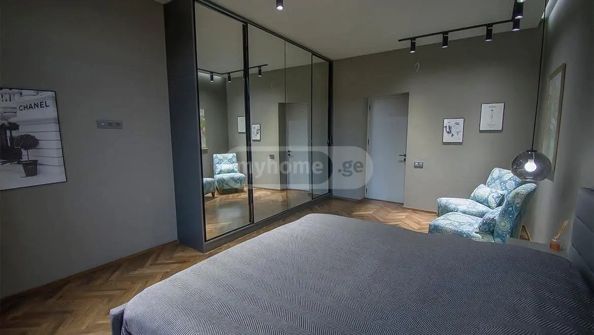 For Rent 3 Room Apartment Mtatsmindaze view 3