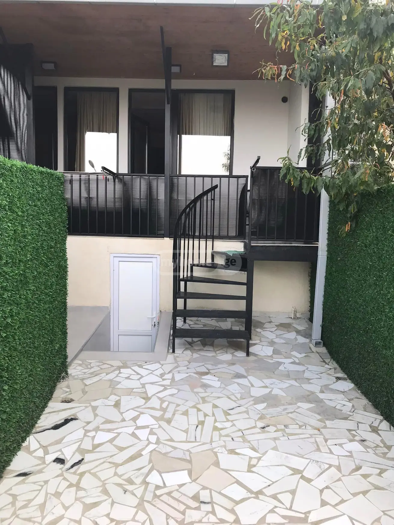For Sale 5 Room Apartment Tsqnetshi view 1