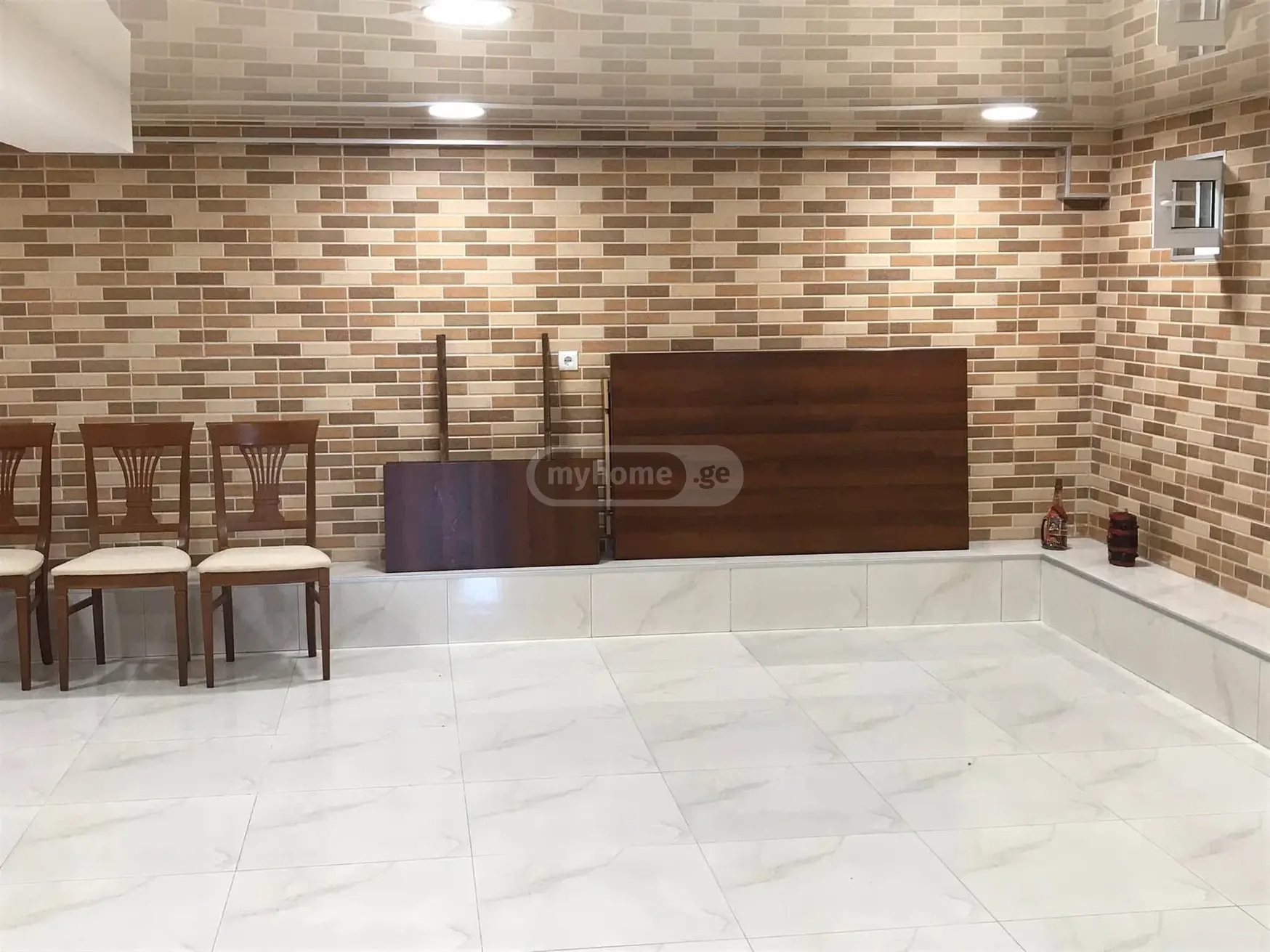 For Sale 5 Room Apartment Tsqnetshi view 6