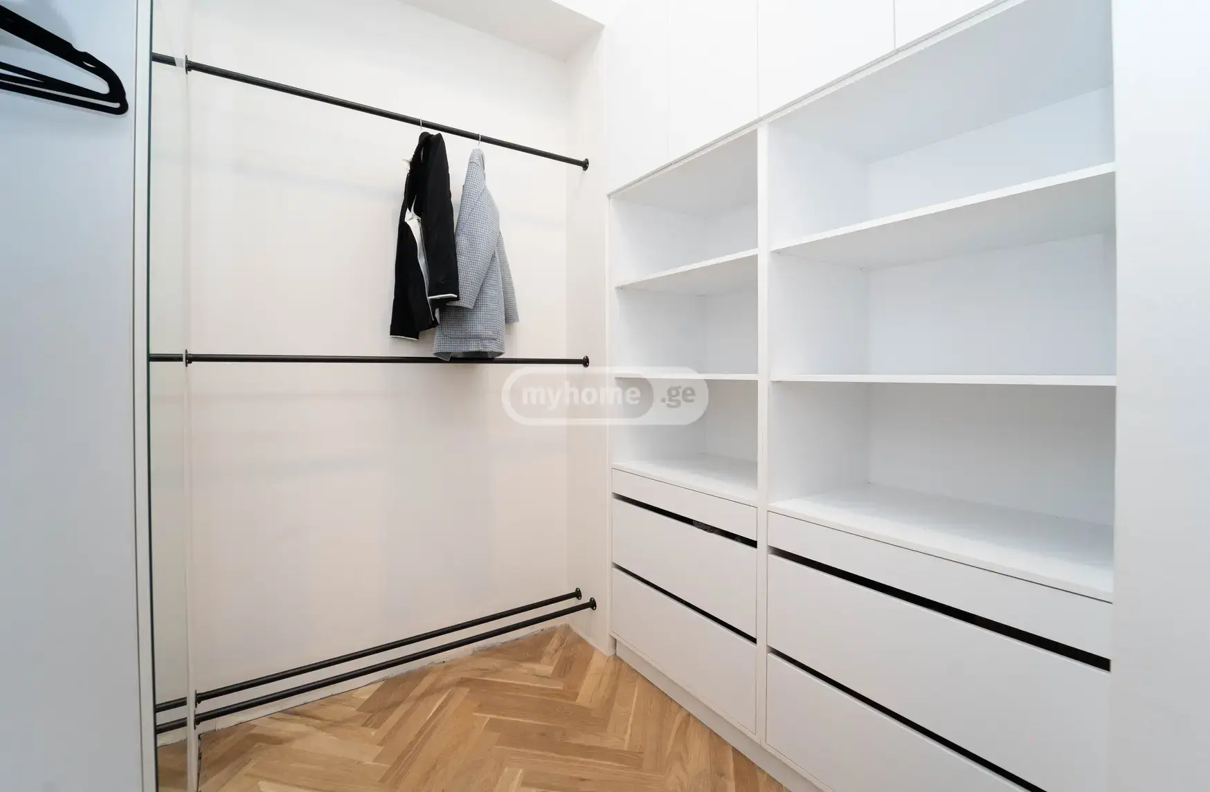 For Rent 3 Room Apartment Mtatsmindaze view 6