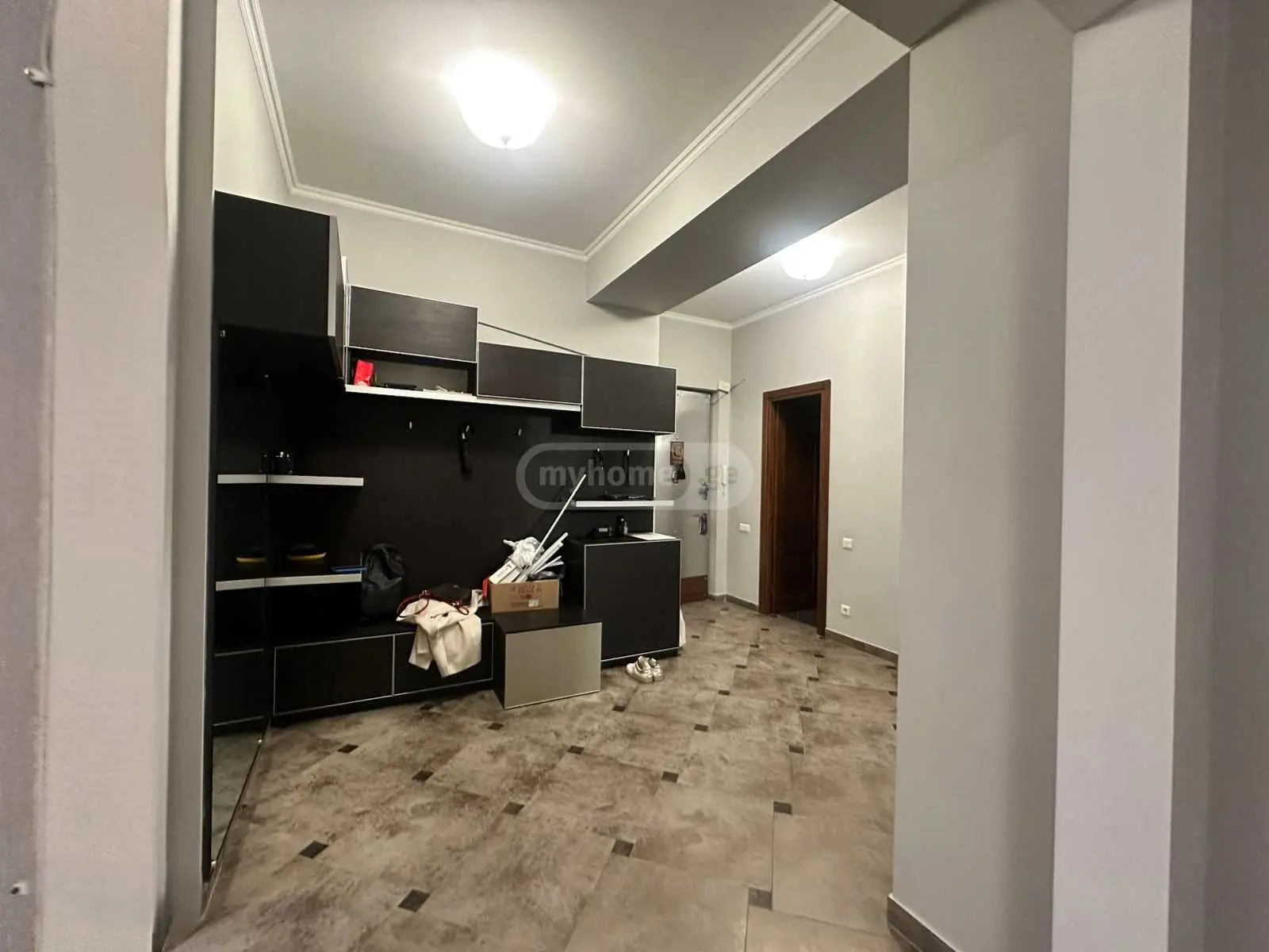 For Sale 4 Room Apartment view 3