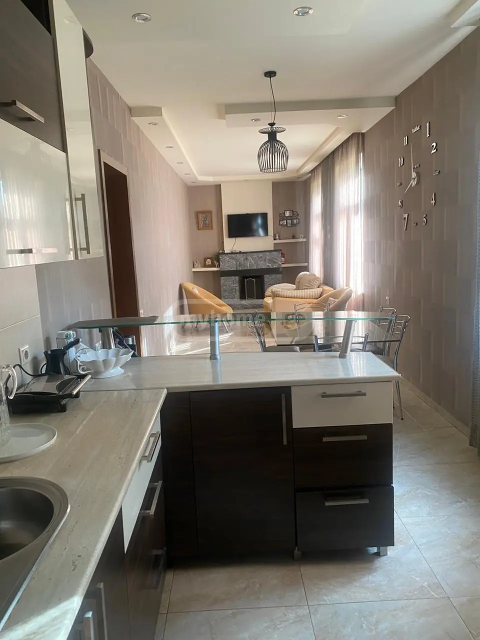 For Sale 6 Room Apartment Borjomshi view 1