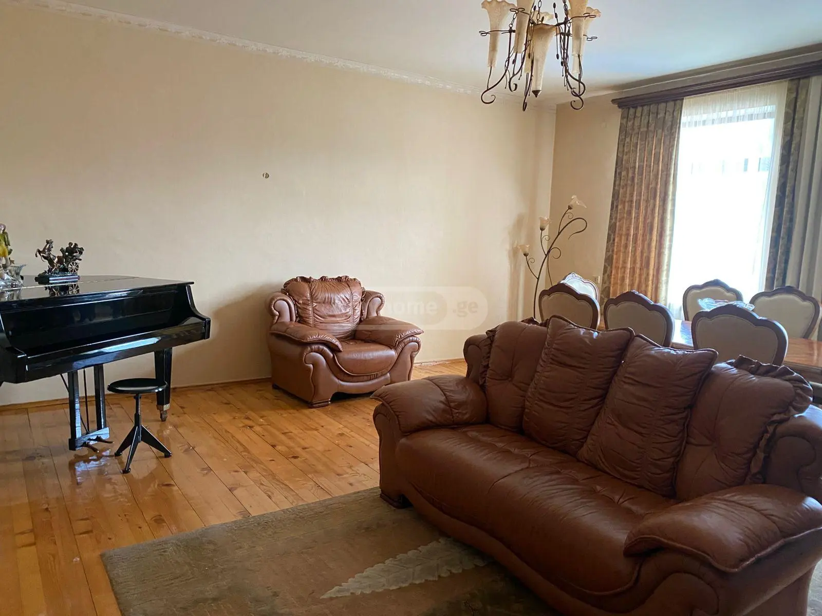 For Sale 6 Room Apartment Borjomshi view 3